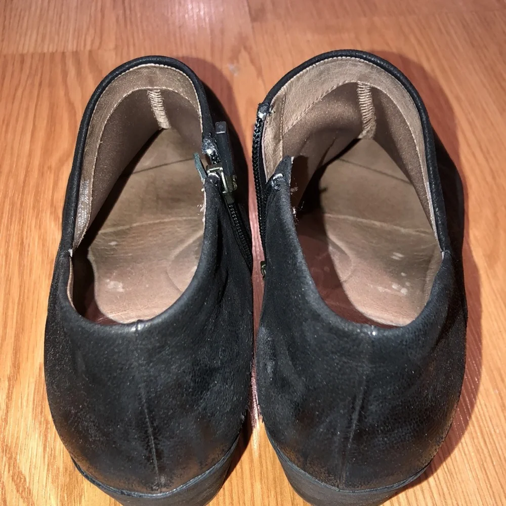 Dansko Raina Burnished Nubuck Bootie, 40 - Picture 7 of 10